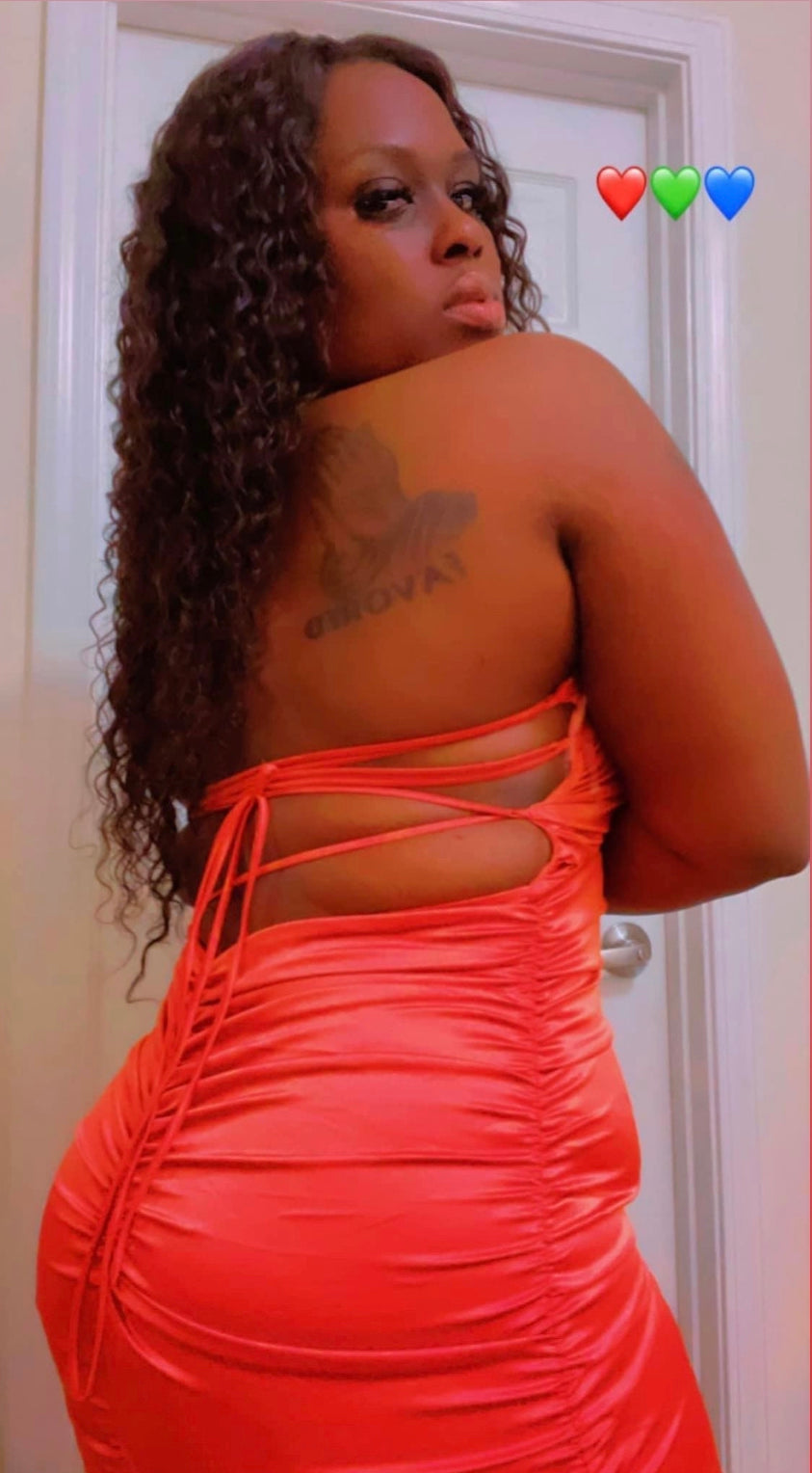 SHOW UP DIFFERENT DRESS